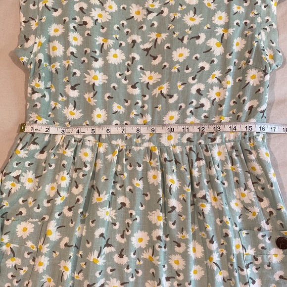 Green daisy print dress NWOT - Picture 6 of 8